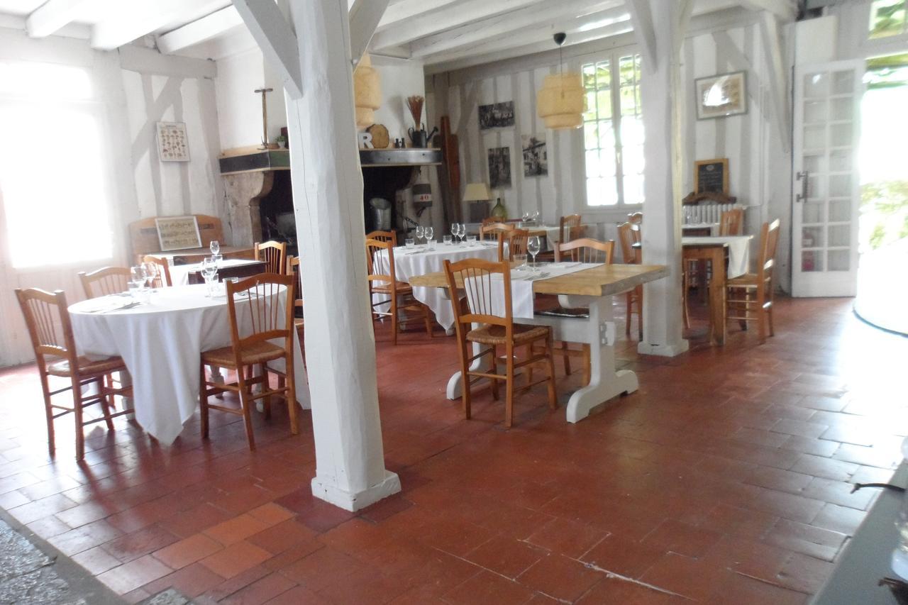 Hotel Et Restaurant Traditionnel L' Escalandes Lesperon  Dış mekan fotoğraf